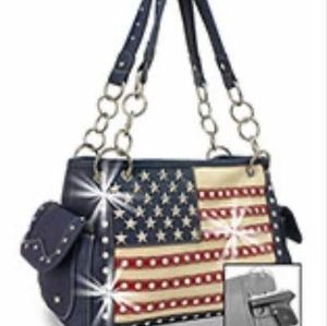 Meet your Posher, Glitzandglamour